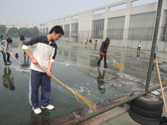 我给球场洗把脸 我给球场洗把脸